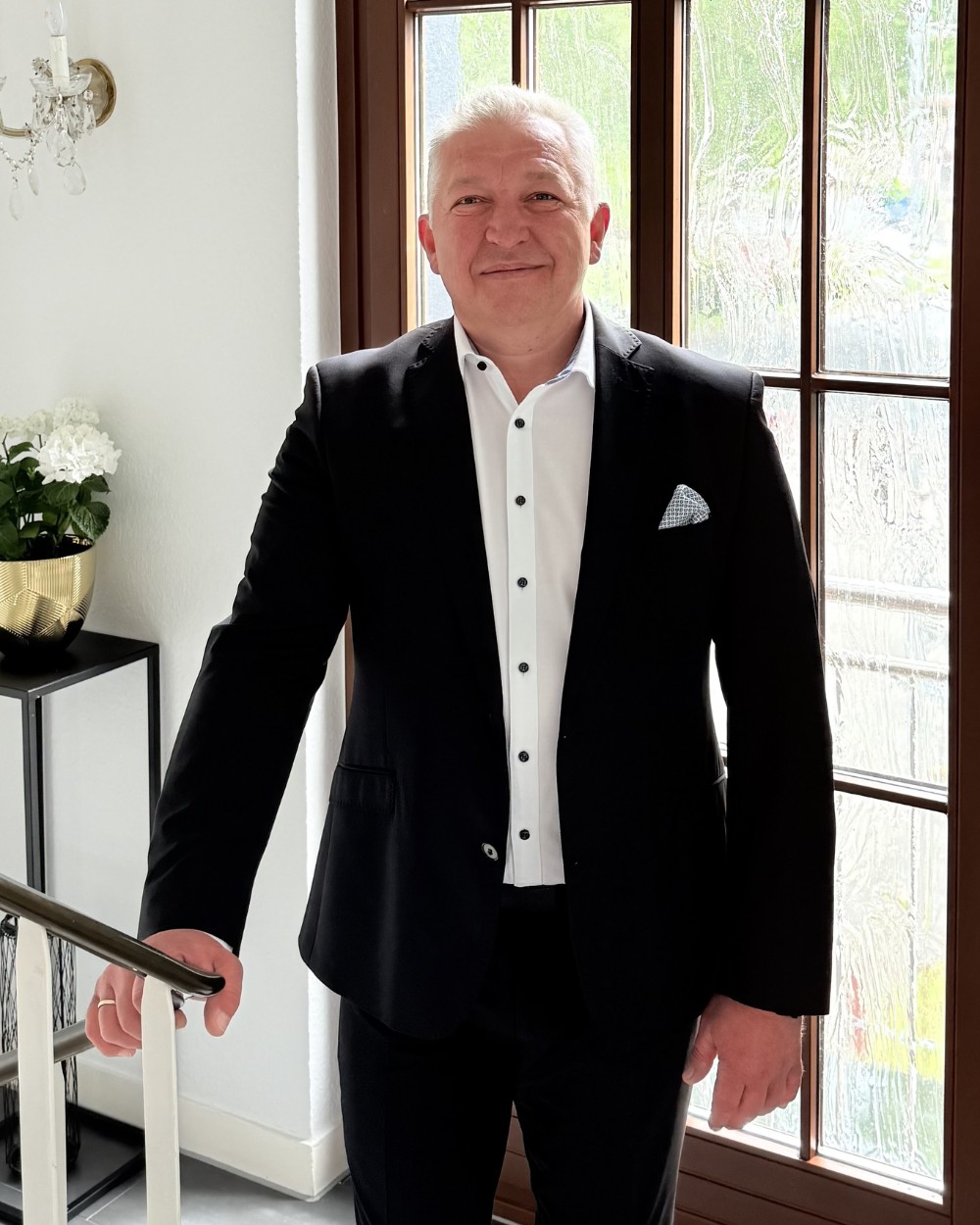 Gesellschafter · Immobilienmakler IHK · Finanzierungen, Anatoli Kary
